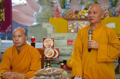 Ban Hoằng pháp T.Ư và Ban Kinh tế - Tài chính T.Ư thăm các trường hạ tại tỉnh Yên Bái, Lào Cai