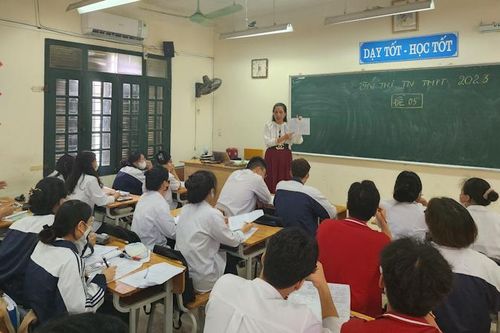 Hà Nội tuyển dụng giáo viên chuẩn bị năm học mới