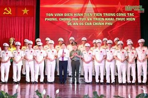 Điện Biên: Tôn vinh điển hình tiên tiến trong phòng, chống ma túy