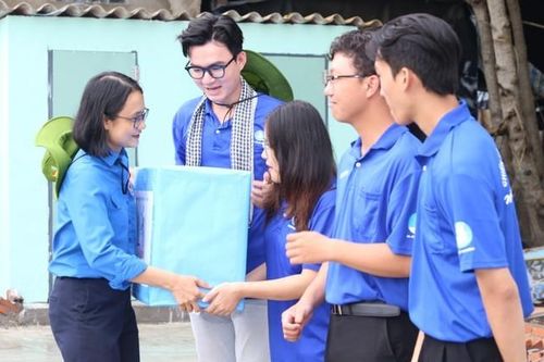 'Chiến sĩ tình nguyện chung tay xây dựng nông thôn mới'