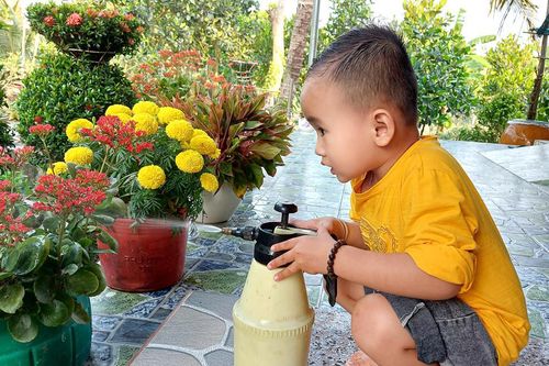 Gà không lông, cá lóc không vảy