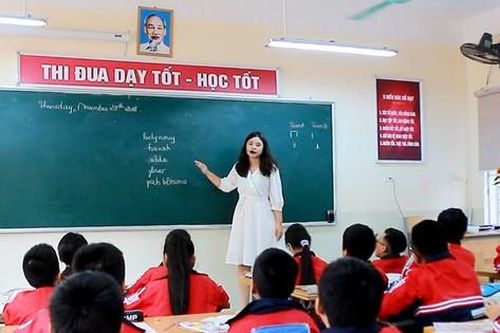 Điểm nhấn giáo dục: Hơn 300 giáo viên Hà Nội bức xúc vì mất cơ hội tăng lương