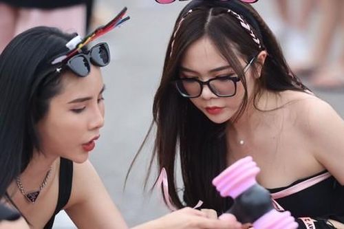 Fan Việt: 'Muốn BlackPink nhảy See tình cháy hơn nữa'