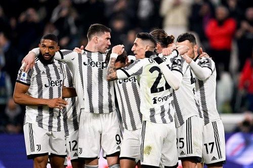 Juventus bị cấm ở các giải đấu châu Âu trong một năm