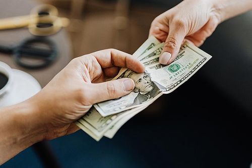 Triệu phú tự thân chỉ 3 thứ có tiền cũng không nên mua