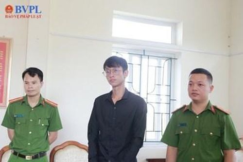 Phê chuẩn khởi tố nhân viên cửa hàng dịch vụ tài chính lập khống hồ sơ chiếm đoạt tiền