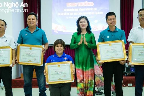 Nghệ An khen thưởng các vận động viên đạt thành tích cao tại giải thể thao quần chúng toàn quốc năm 2023