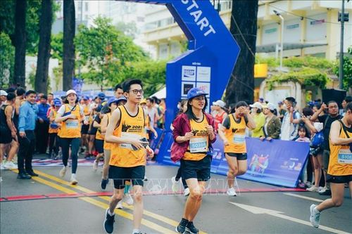 2.500 người tham gia giải chạy bộ với thông điệp 'Chinh phục ước mơ'