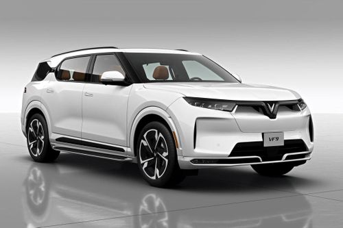 VinFast VF9 lọt Top 10 xe SUV chạy điện 3 hàng ghế tốt nhất năm 2023