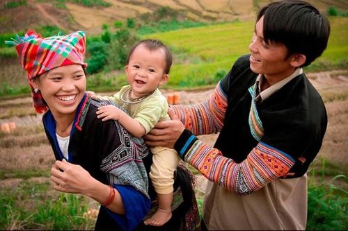 Xây dựng gia đình hạnh phúc, làng bản bình yên
