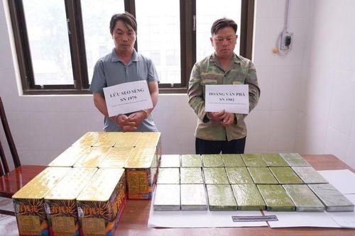 Hà Giang: Bắt quả tang hai đối tượng mua bán 20 bánh heroin