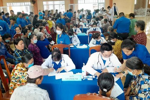 Sôi nổi các hoạt động Chiến dịch 'Kỳ nghỉ hồng' ở huyện Phú Tân