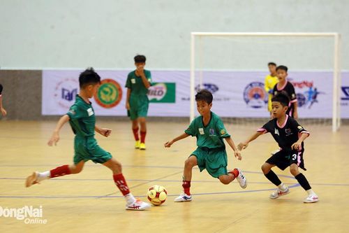 Bảng A: U.11 Thống Nhất - U.11 Long Khánh: U.11 Thống Nhất vươn lên dẫn đầu bảng A