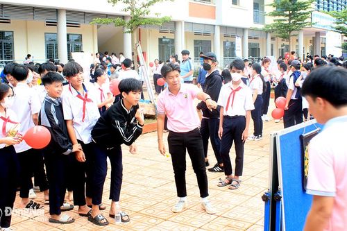 Thêm sân chơi cho con em công nhân dịp hè