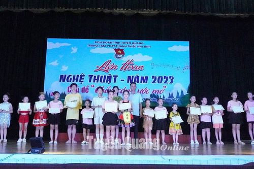 300 thiếu nhi tham gia Liên hoan nghệ thuật 'Chắp cánh ước mơ'