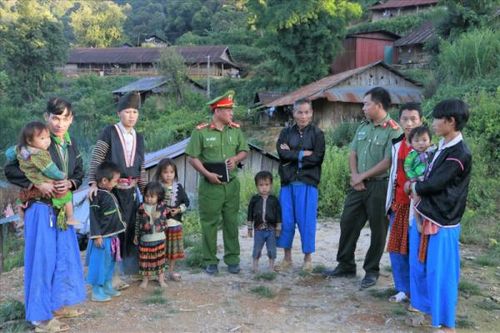 Đấu tranh, trấn áp mạnh tội phạm mua bán người