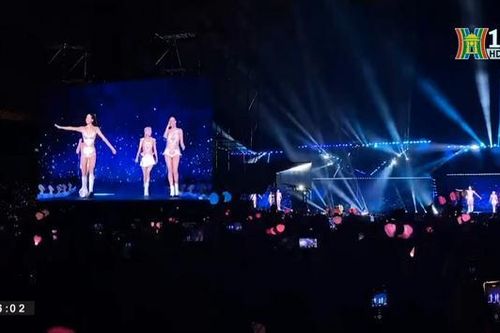 Đêm diễn đầu tiên của Blackpink tại Việt Nam