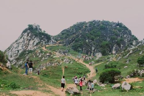 Núi Trầm - nơi lý tưởng để dã ngoại