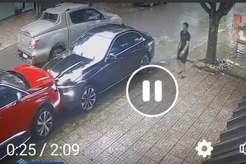 Đắk Lắk: Khởi tố, bắt giam người cha tông nát xe ô tô của con trai