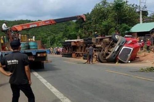 Những dốc cua 'tử thần' ở Bình Phước