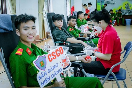 Hành trình Đỏ tiếp nhận 115.000 đơn vị máu, khắc phục khan hiếm máu dịp hè