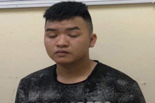 Vận động đối tượng truy nã ra đầu thú