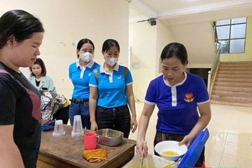 Những bát cháo nghĩa tình tại Bệnh viện Đa khoa huyện Chương Mỹ