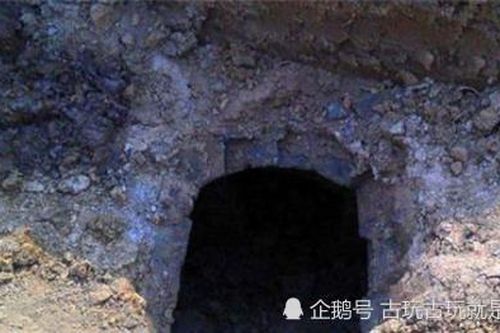 Mở mộ cổ 400 năm, chuyên gia hốt hoảng thấy đồng hồ 'xuyên không'