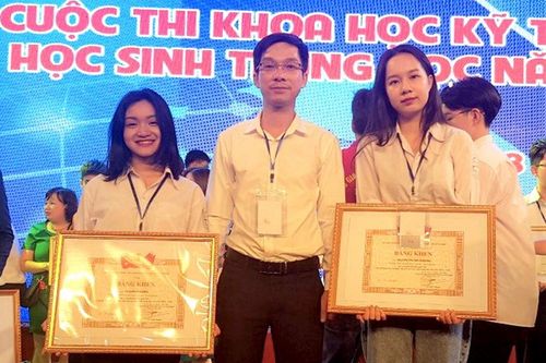 Thầy giáo vùng cao nguyện theo nghiệp 'trồng người'