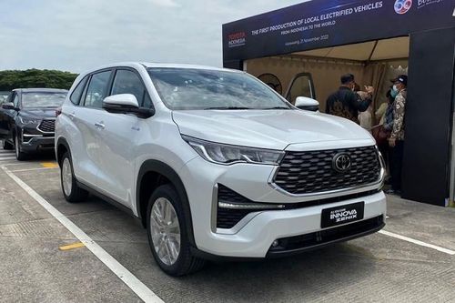 Toyota Innova 2023 sẽ bán song song với bản cũ tại Việt Nam