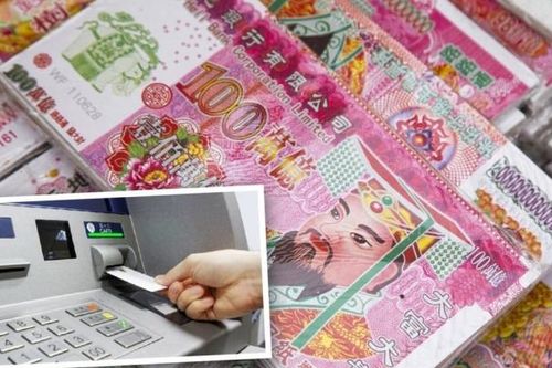 Trung Quốc: Người đàn ông cố chấp gửi tiền âm phủ vào máy ATM