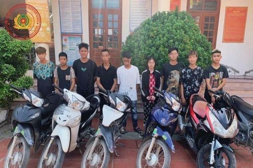 Tạm giữ 5 đối tượng mang hung khí đi giải quyết mâu thuẫn