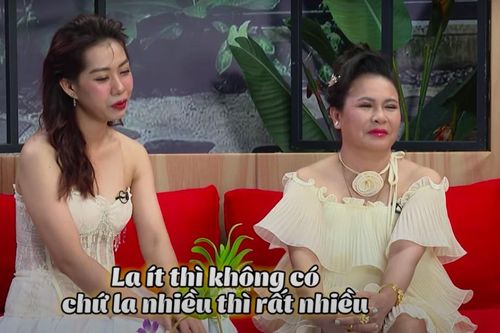 Mẹ chồng bán hàng rong sành điệu bất ngờ, chiều chuộng con dâu hết mực