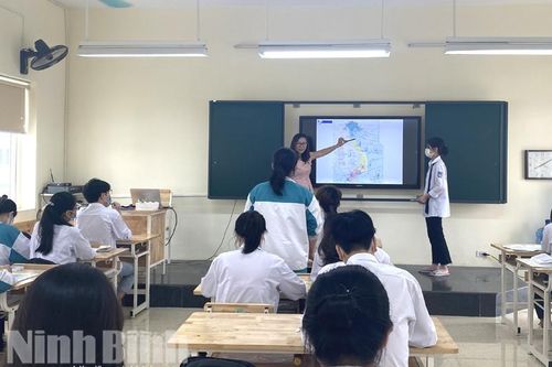 Phát huy vai trò của người thầy trong thời đại công nghệ số