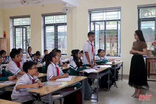 Tuyển sinh sớm, ghép lớp, TP Hà Tĩnh đón học sinh THCS lứa 'rồng vàng'