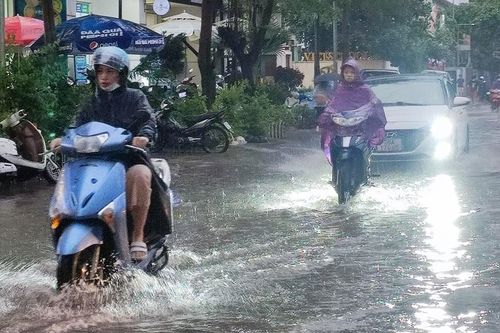 Hà Nội: Ứng trực chống úng ngập trong những trận mưa tiếp theo