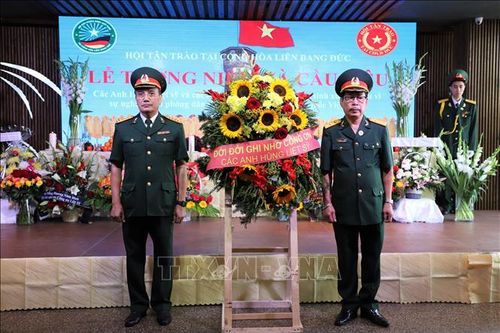 Lễ cầu siêu cho các anh hùng liệt sĩ Việt Nam tại CHLB Đức