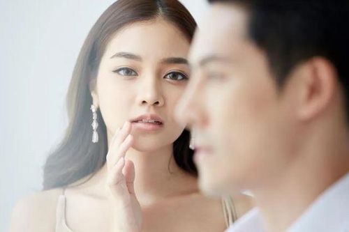 Thương chồng cũ về già không có người chăm sóc, tôi đề nghị chồng mới giúp