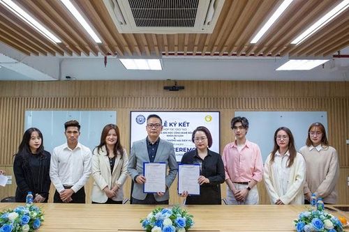Xu hướng học thực hành ứng dụng, kết nối doanh nghiệp tạo đầu ra cho sinh viên tại Đại học Công nghệ Đông Á