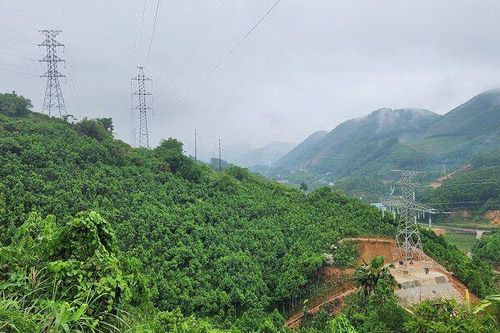 Đóng điện dự án Đường dây 220kV Bắc Quang: Tăng cường đảm bảo điện cho miền Bắc
