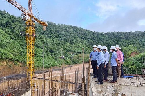 Thu hút đầu tư lĩnh vực công nghiệp còn khó khăn