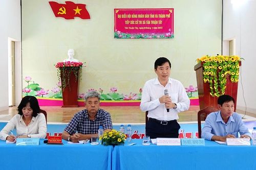 Chủ tịch UBND tỉnh Phạm Thiện Nghĩa tiếp xúc cử tri