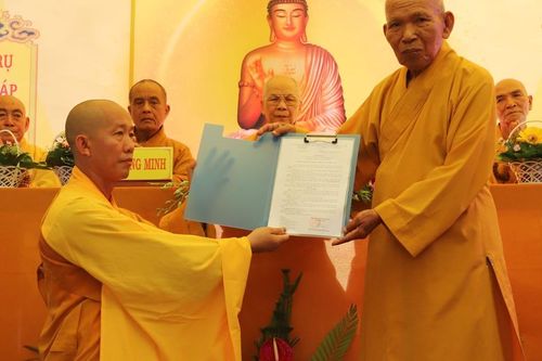 Phú Yên: Trao quyết định bổ nhiệm trụ trì chùa Lư Sơn đến Đại đức Thích Thánh Trưởng