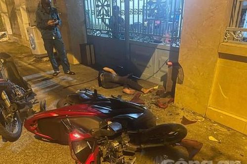 Hai vụ tai nạn xe máy lao lên vỉa hè trong đêm khiến 2 thanh niên tử vong