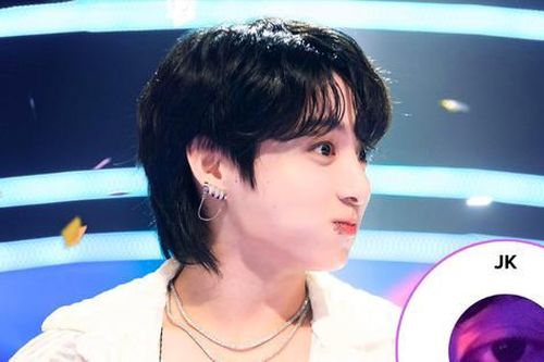 Quê độ vì để lộ tài khoản Tóp Tóp, Jung Kook BTS tá hỏa phải đổi tên ngay và luôn