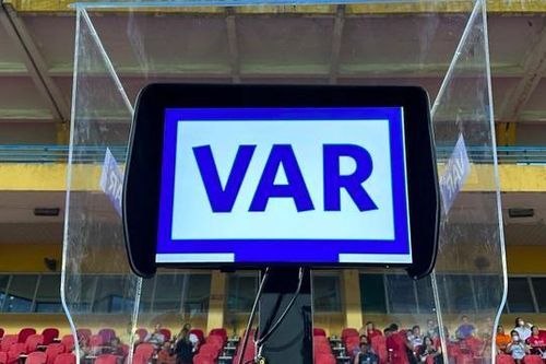 VAR ở lại Hàng Đẫy phục vụ trận Hà Nội - Hải Phòng