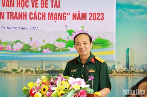 Khai mạc Trại sáng tác văn học về đề tài 'Lực lượng vũ trang-Chiến tranh cách mạng'