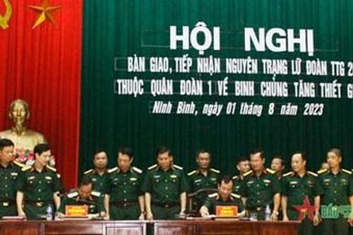 Hội nghị bàn giao, tiếp nhận Lữ đoàn Tăng thiết giáp 202 thuộc Quân đoàn 1 về Binh chủng Tăng thiết giáp
