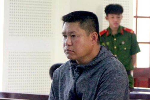 Ép trẻ em bán dâm