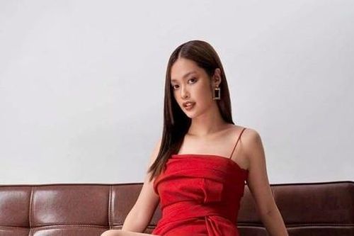 Nông Thúy Hằng bức xúc vì bị đồn phải vật lộn kiếm tiền trả nợ